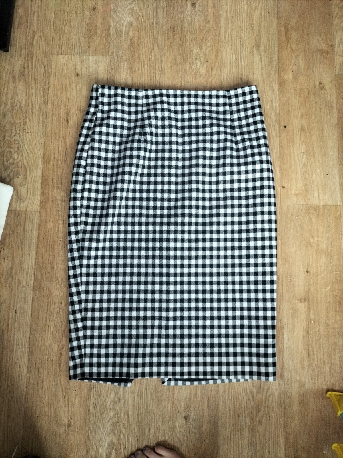 Ladies F&F Size 14 Black And White Check Lined Skirt