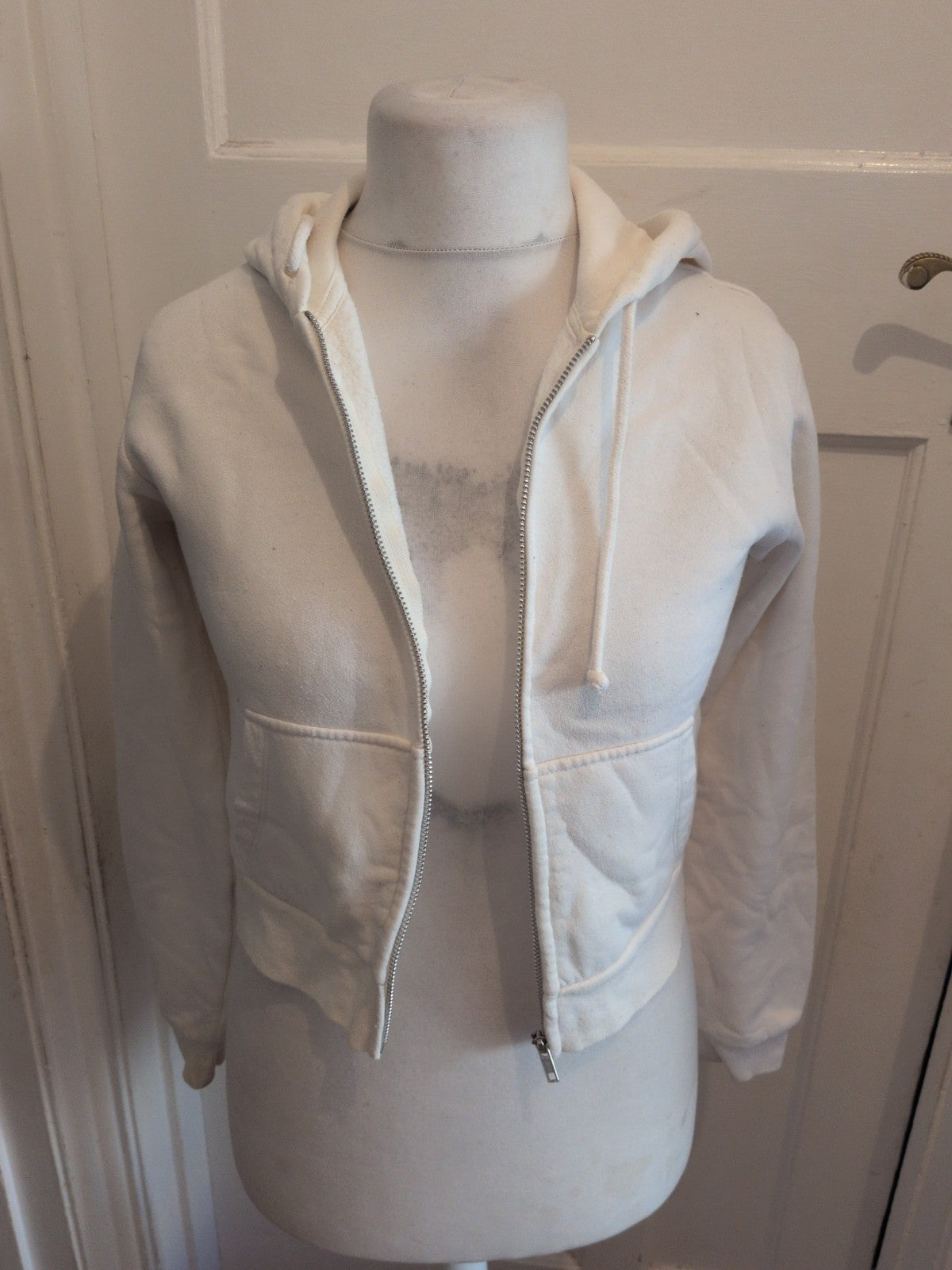 Ladies H&M Divided Size Medium Full Zip White Hoodie