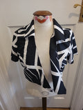 Ladies In The Style Size 8 Black White Short Sleeved Crop Top