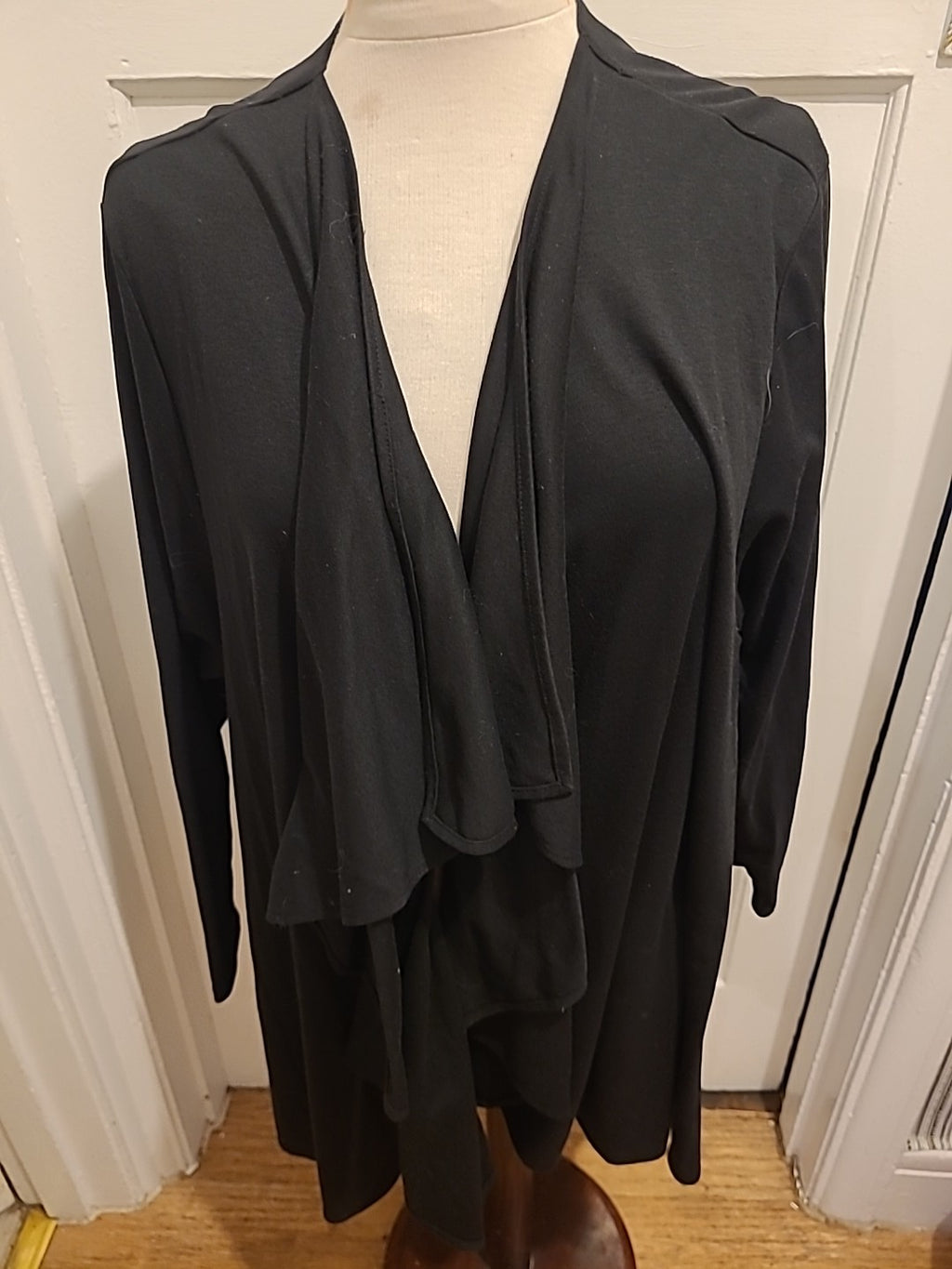 Ladies Weekender Size Medium Black Cardigan