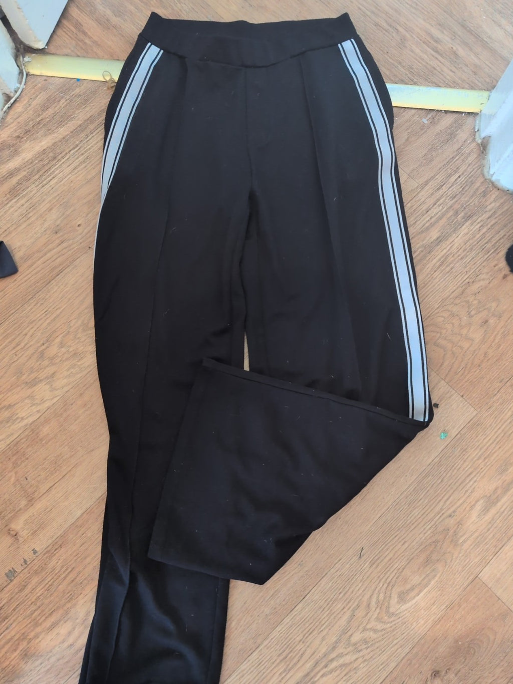 Peacocks 12 Black With White Trim Stretch Joggers