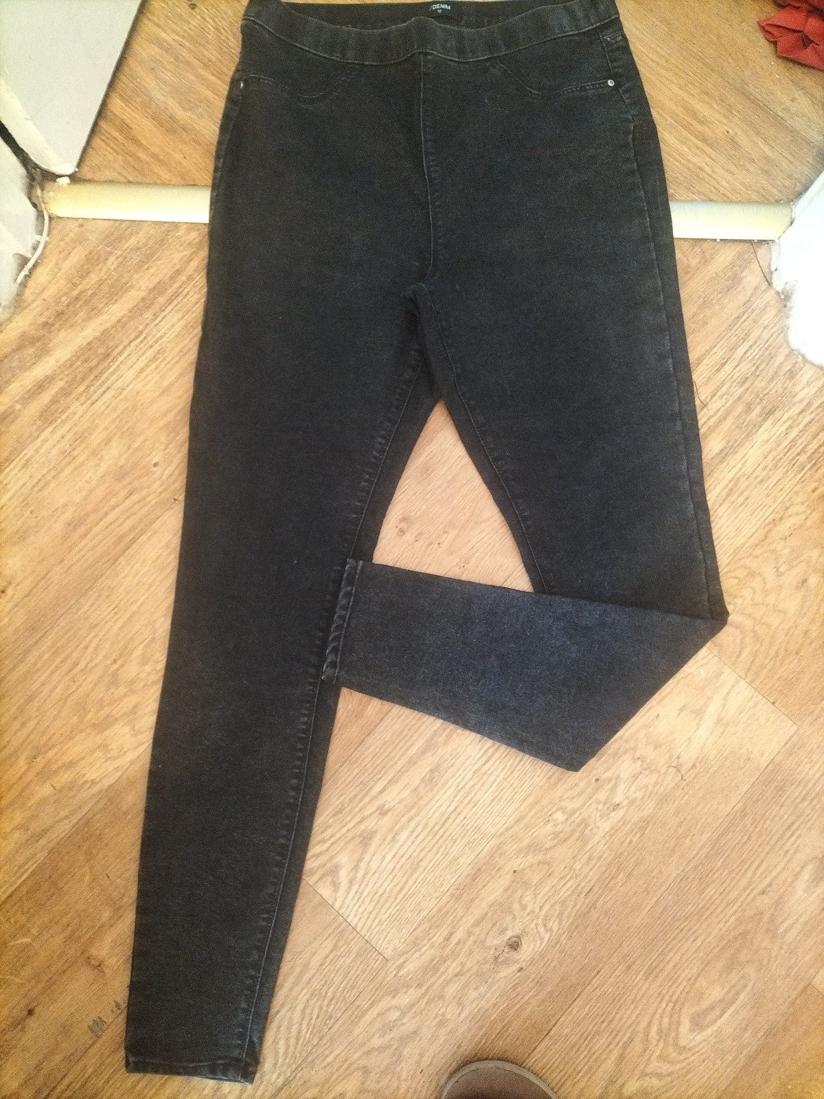 Matalan 12 L31 Black Jegging Slight Fading