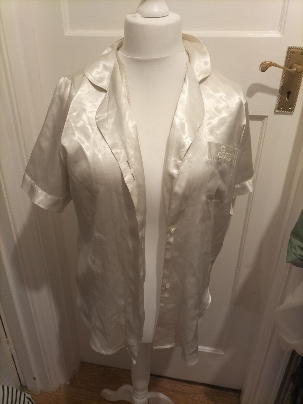 Ladies Gioni Feroti Size Medium Ivory Short Sleeved Pyjama Top