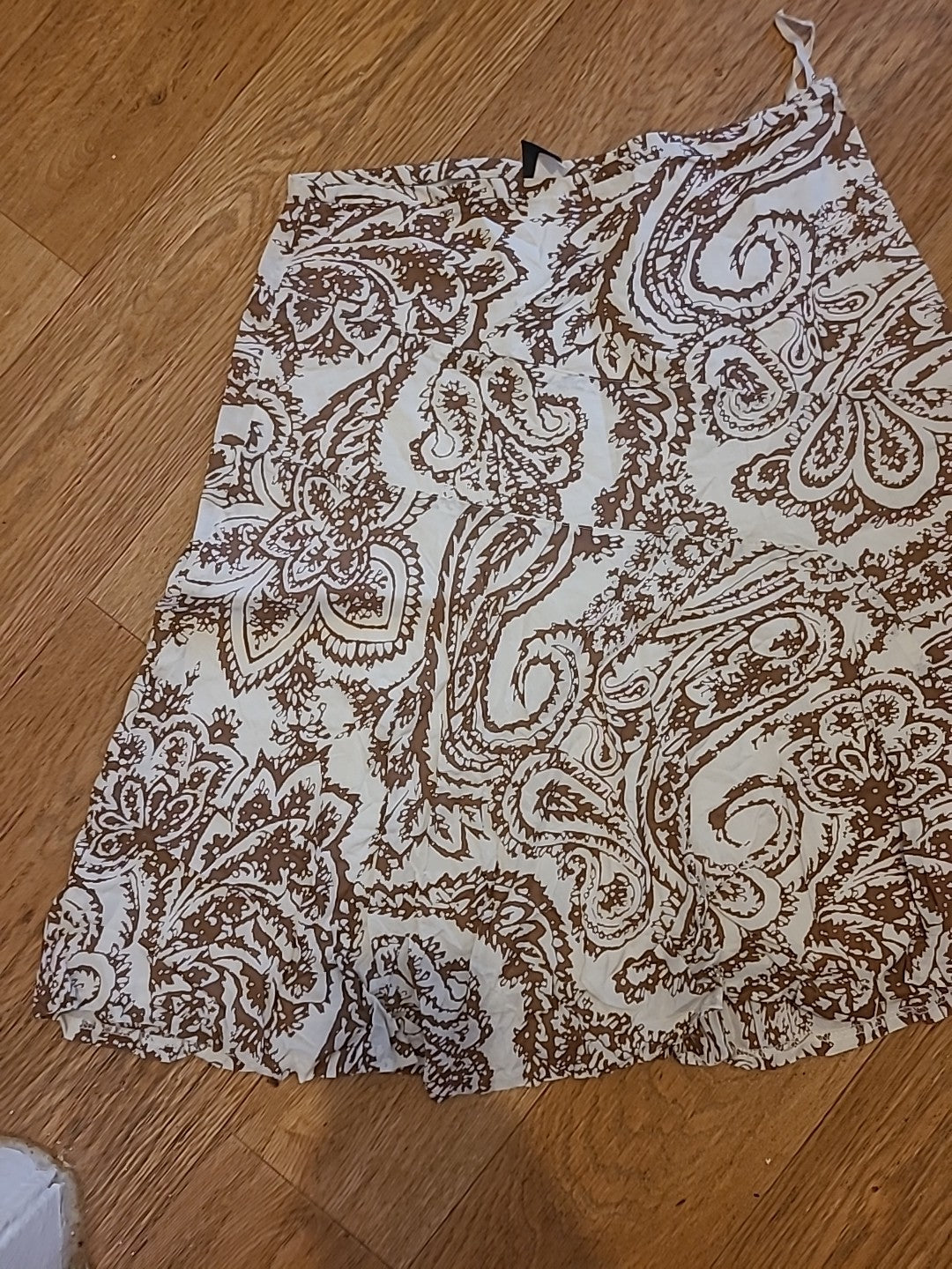 Ladies Gap Size 6 Brown Cream Flare Skirt