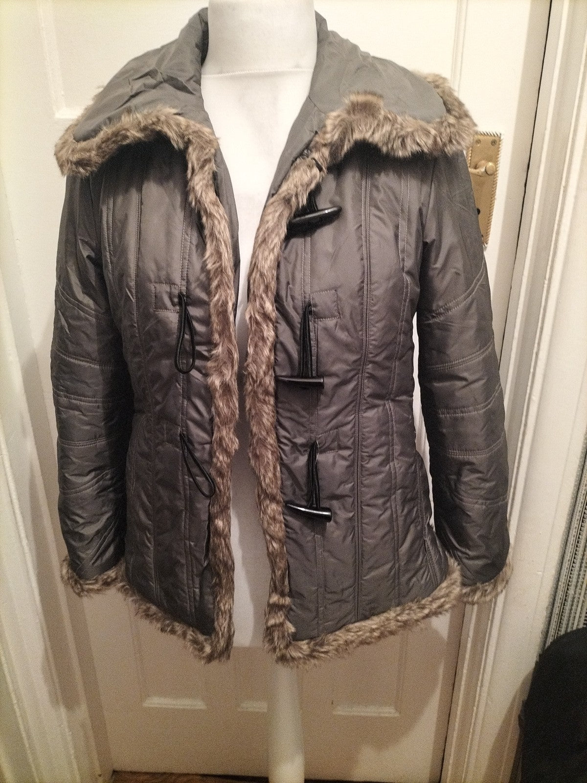 Ladies Chianti Size 12 Grey Faux Fur Jacket