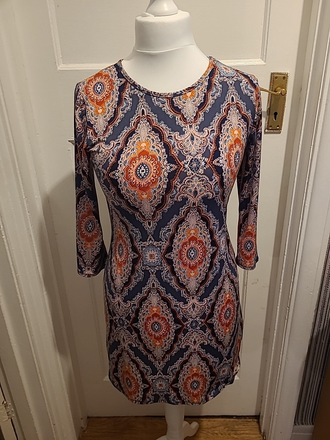 Ladies Peacocks Size 10 Long Sleeve Multi Color Dress