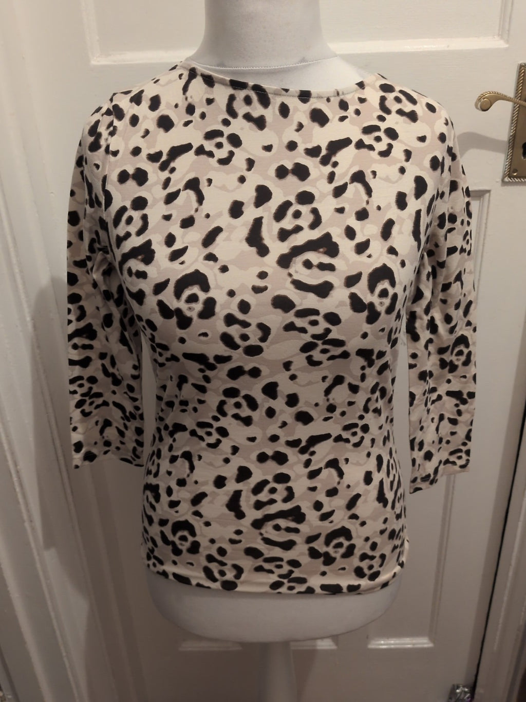 M&S 10 Pale Leopard Print Long Sleeve Blouse