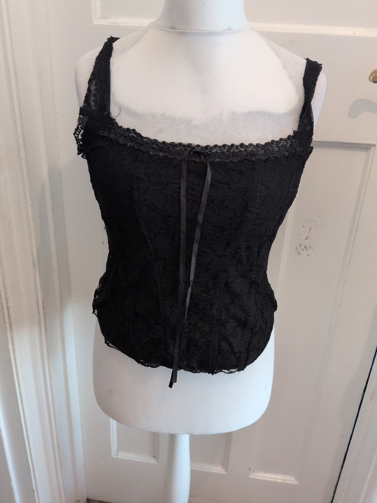 Select 16 Black Sleeveless Lacey Blouse