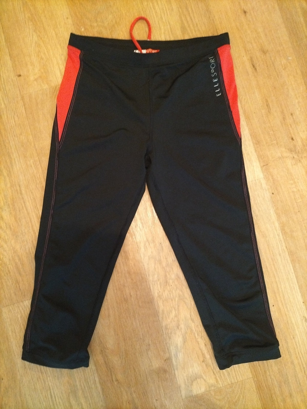 Ladies Elle Sport Size Small Cerise And Black Sports Leggings