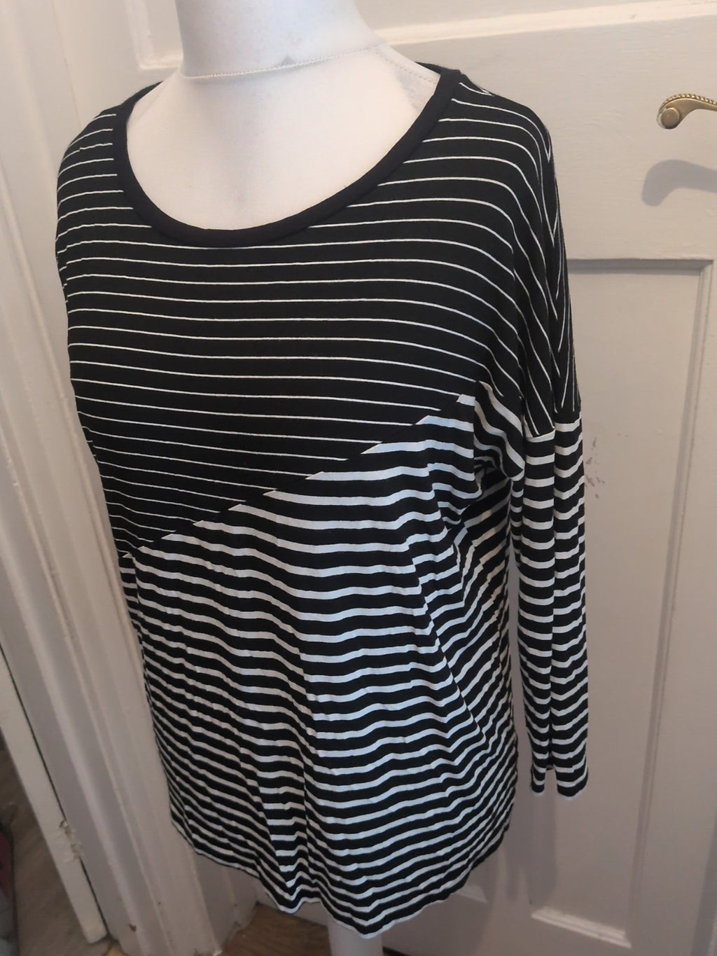 Tu 16 Black Striped Long Sleeve Blouse