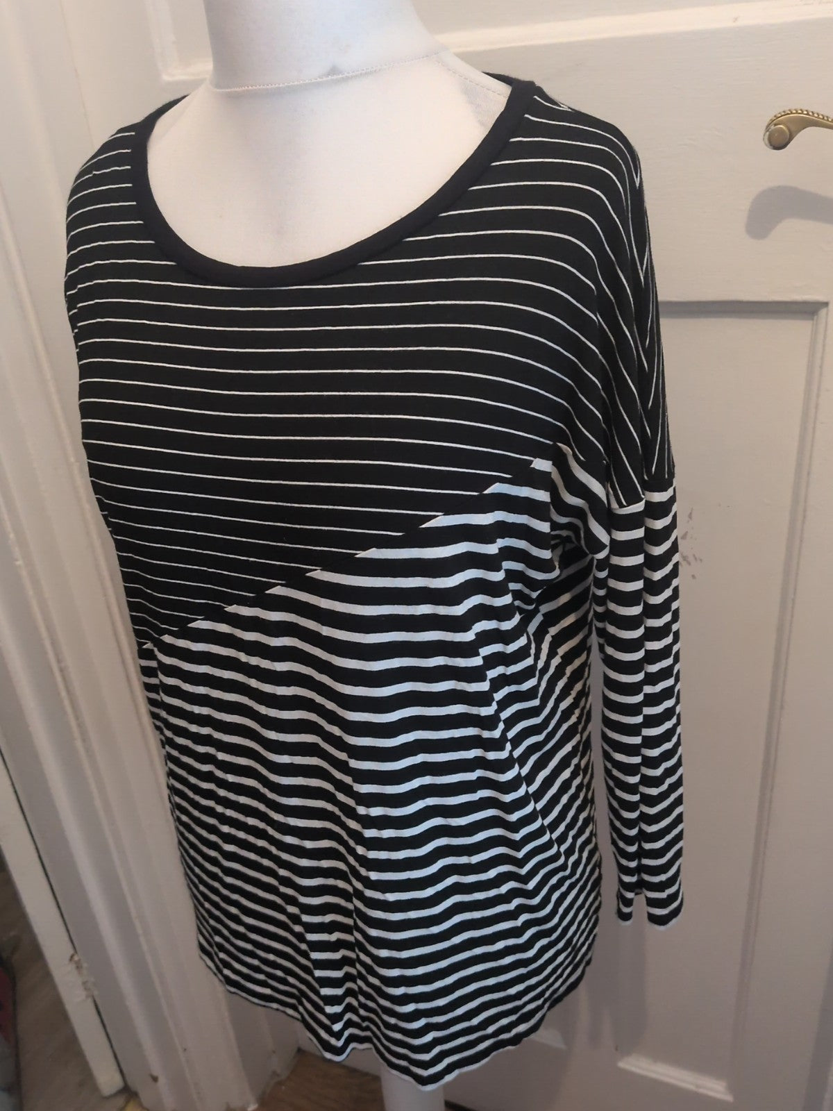 Tu 16 Black Striped Long Sleeve Blouse