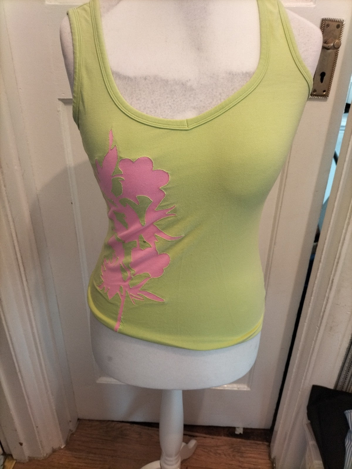 Ladies In Wear Size Large Pale Green And Pink Sleeveless T-shirt