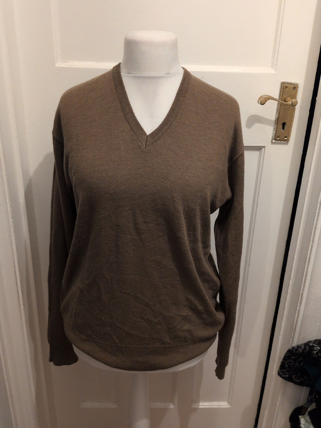 Cisio Large Brown V Neck Long Sleeve Jumper