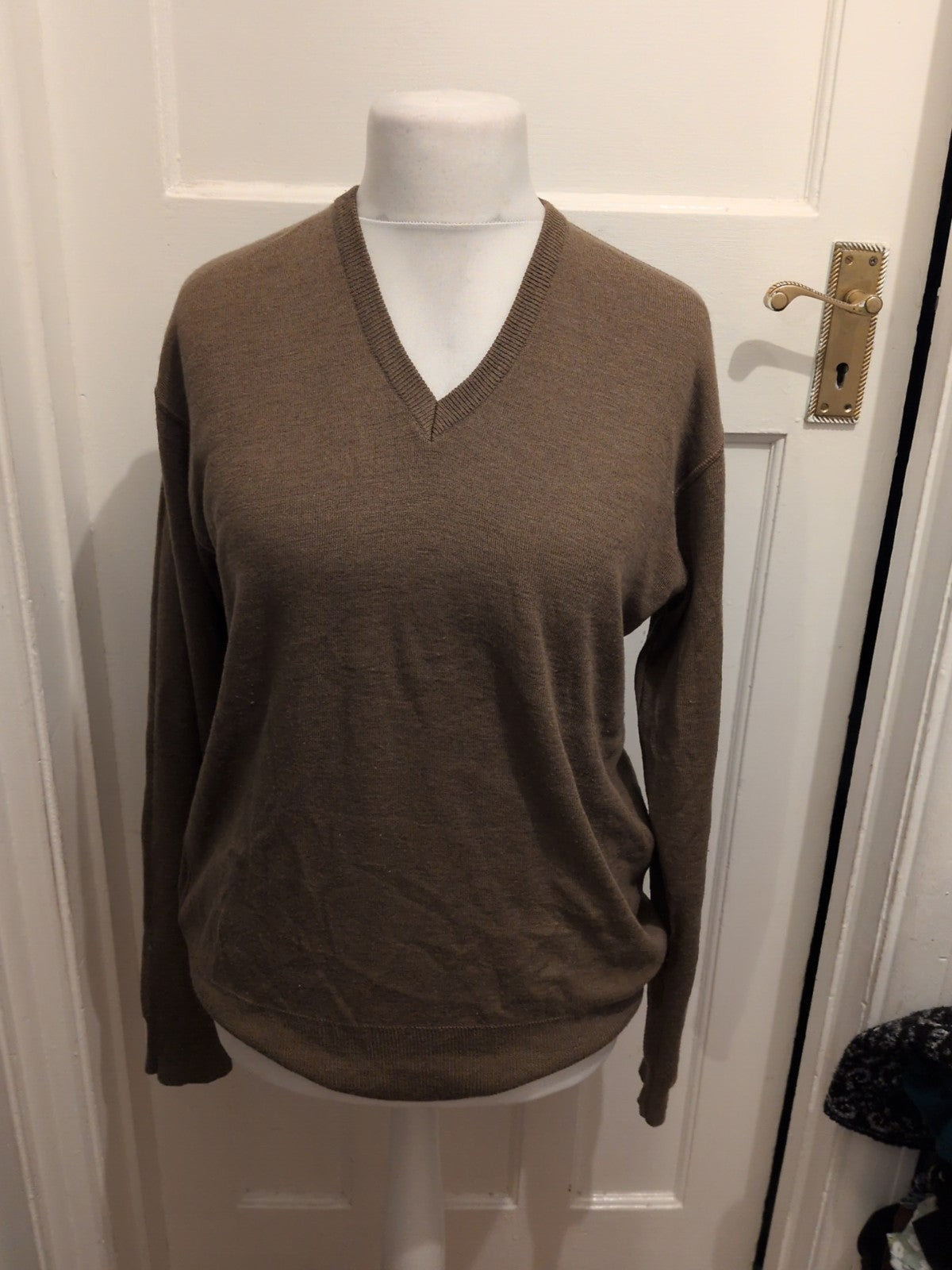Cisio Large Brown V Neck Long Sleeve Jumper