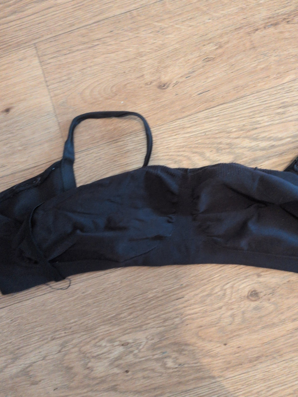 Medela 2XL Black No Wire No Pad Bra