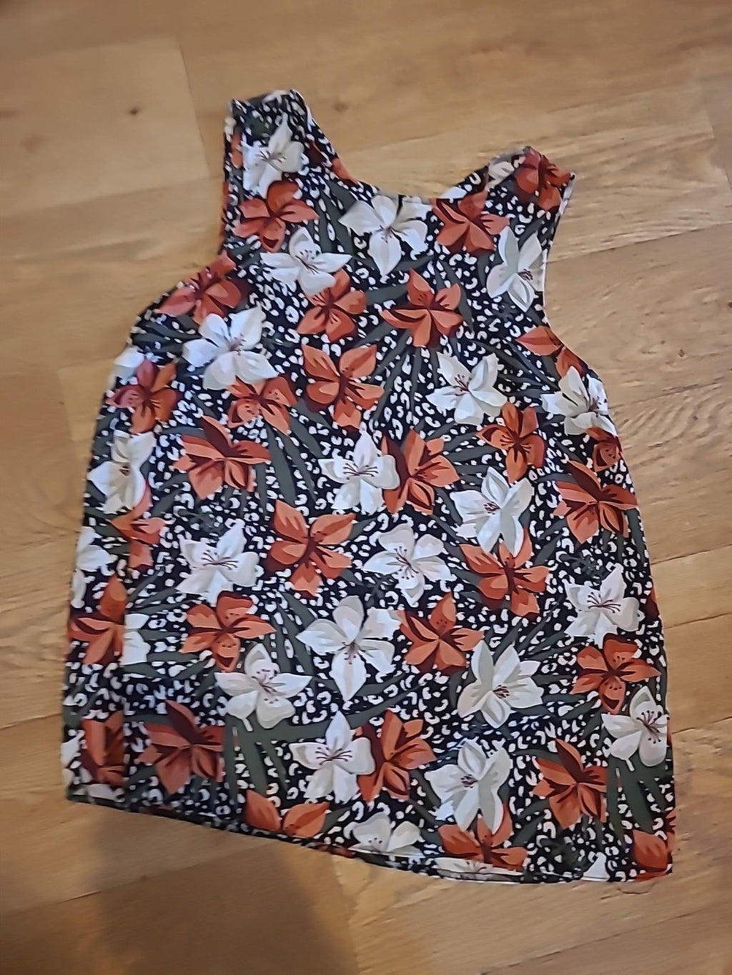Ladies Size Medium Pink/Black And Cream Floral Sleeveless Blouse