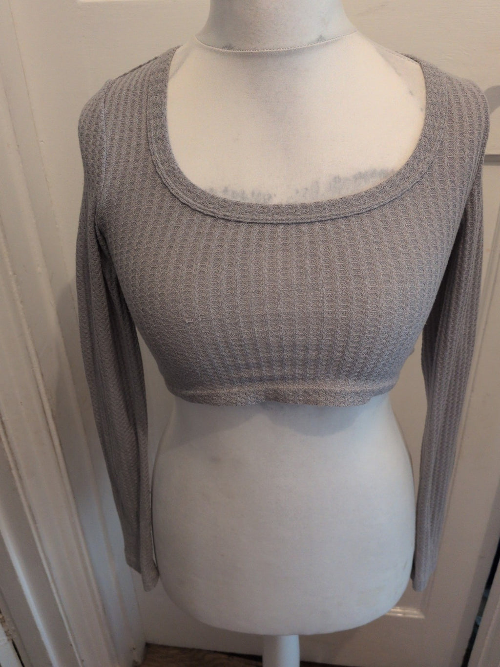 Ladies Small Grey Crop Long Sleeve T-shirt
