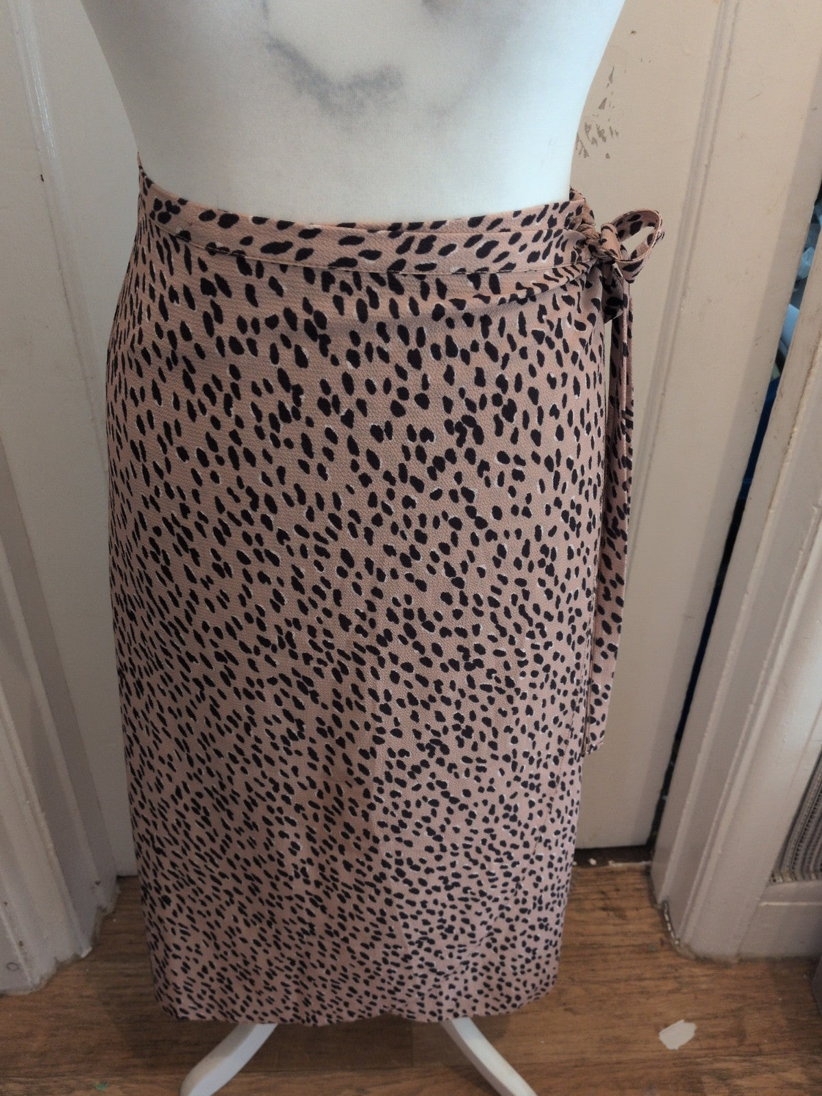 Ladies New Look 12 Leopard Print Midi Wrap Skirt