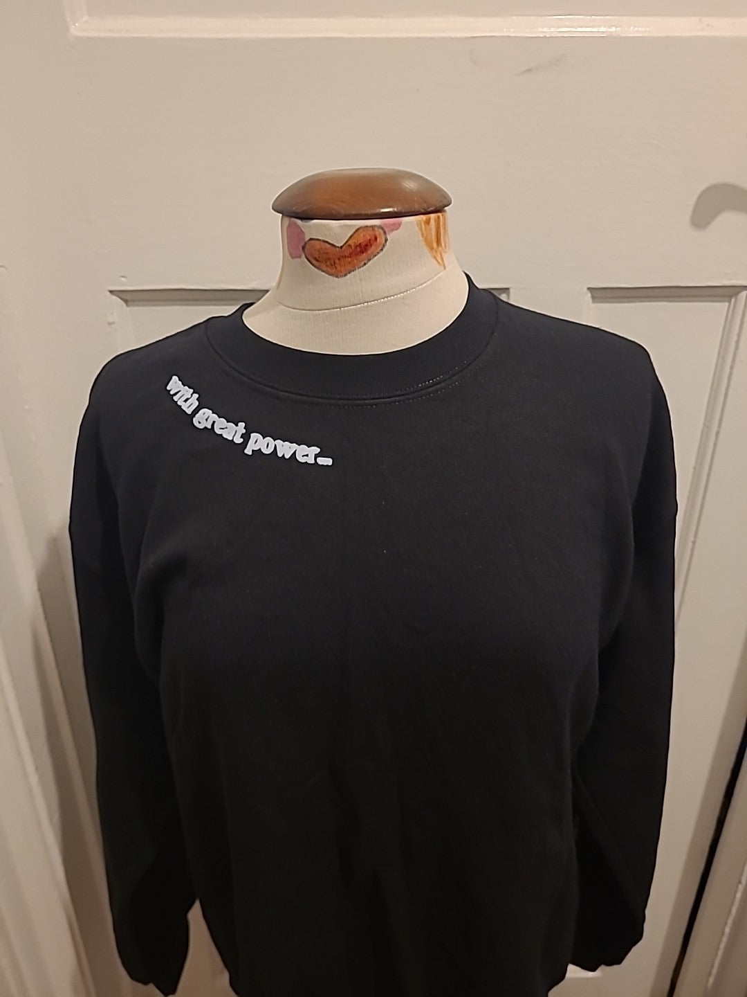 Mens Gildan Size Medium Black Long Sleeved Pullover Sweatshirt