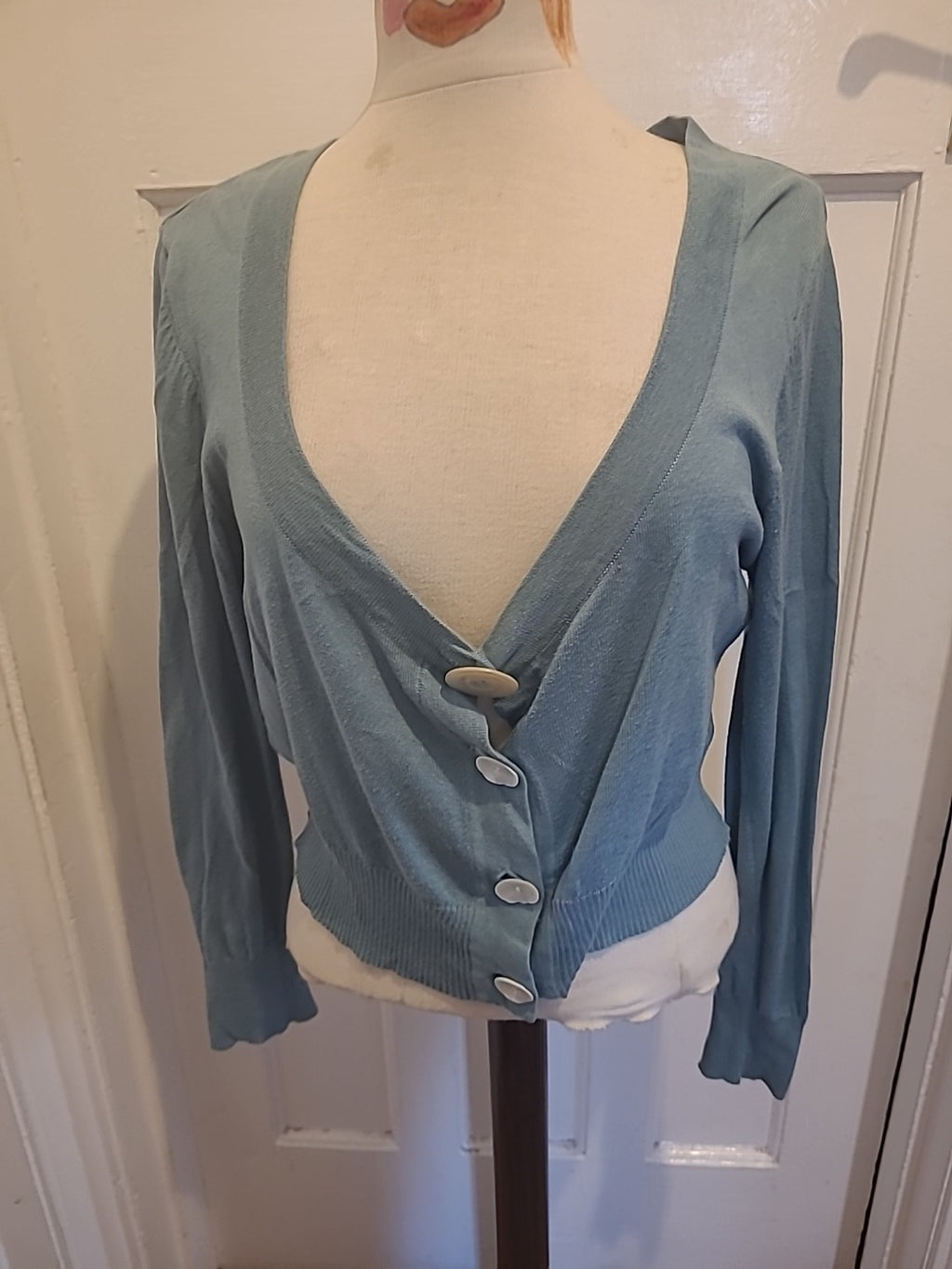 Ladies Giggle Size 16 Bluey Grey Long Sleeved Scoop Cardigan