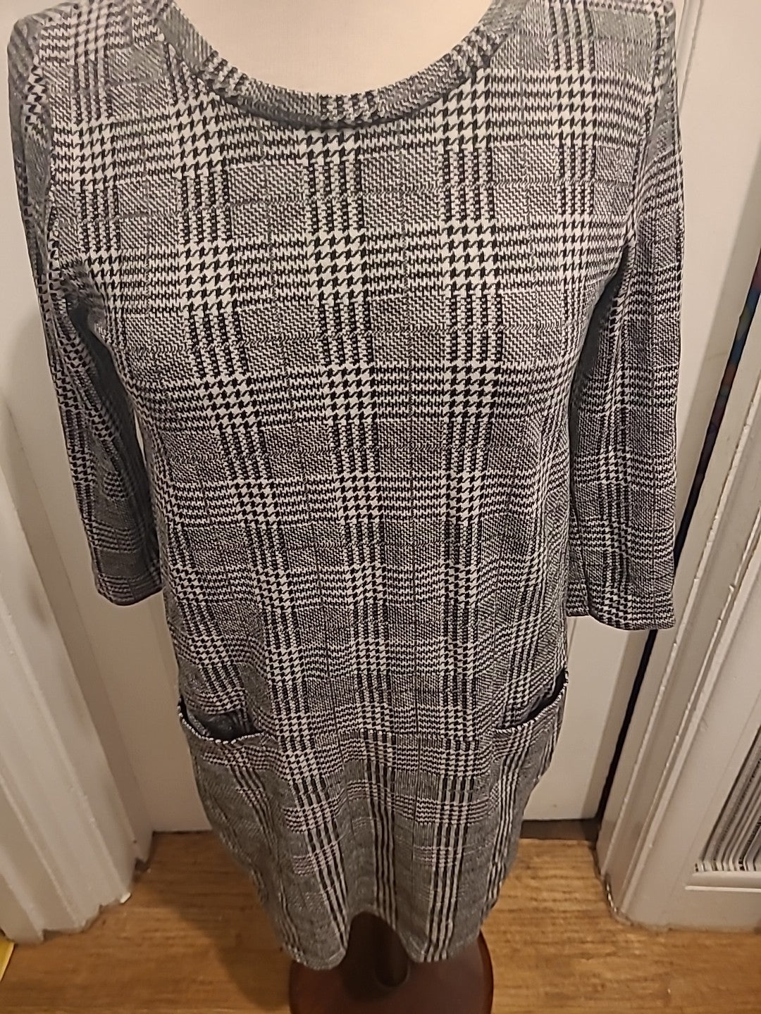 Ladies Tu Size 8 Grey Mix Check Mid Sleeved Round Neck Dress