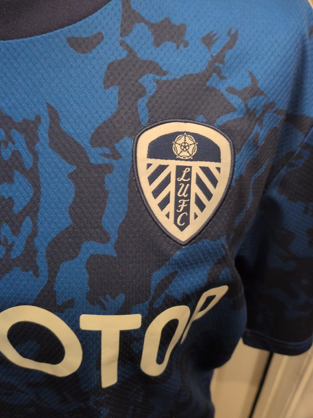 Mens Adidas Size XL Leeds United Dri Fit Blue Shirt