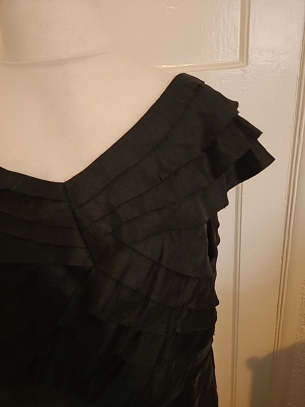 Brand New Ladies Portrait Size 20 Black Frill Lined Sleeveless Dress  Rrp...