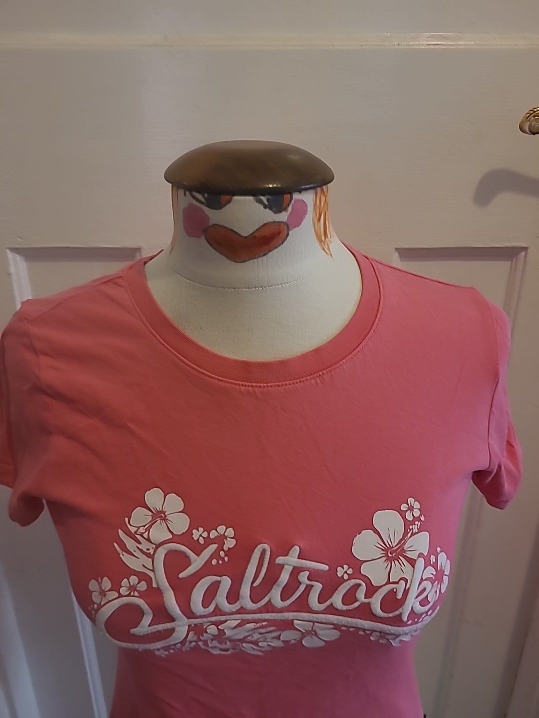 Ladies Saltrock Size 6 Pink Short Sleeved Tshirt