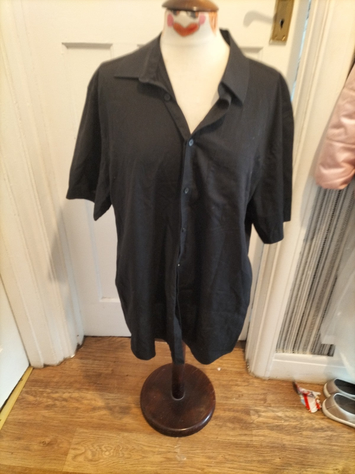 Mens Taylor&Wright Size 18" Black Short Sleeved Shirt