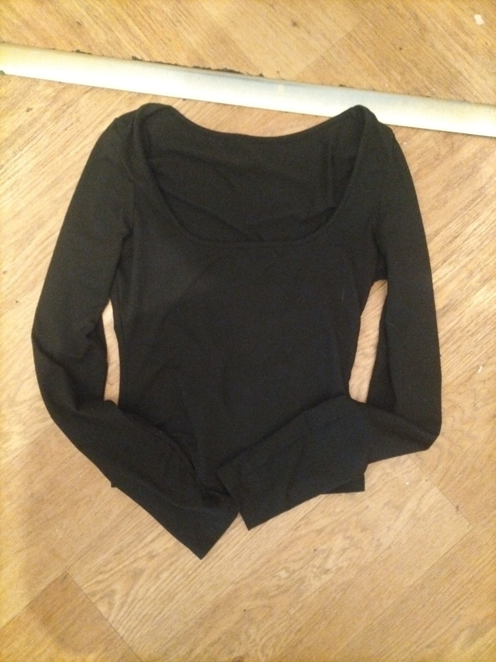 Ladies Small Black Scoop Square Neck T-shirt Long Sleeved