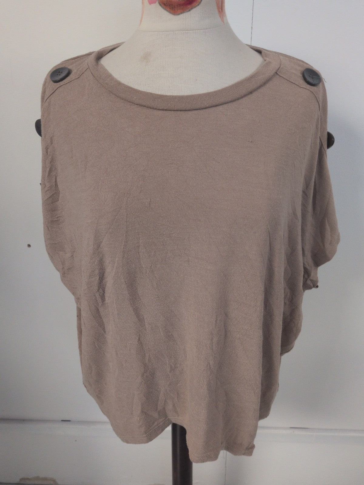 Ladies Blue Vanilla Size M/L Brown Short Sleeve Buttoned Detail Shoulder T-shirt