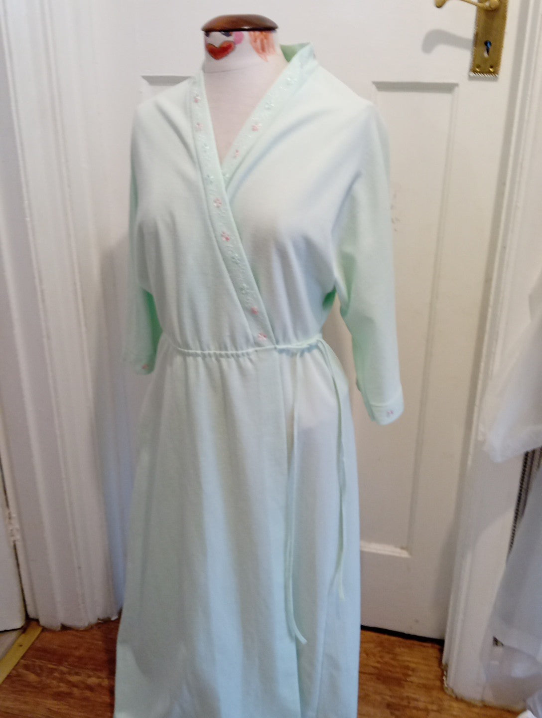 Ladies St Michael Vintage Size 16 Pale Mint Long Sleeved Dressing Gown