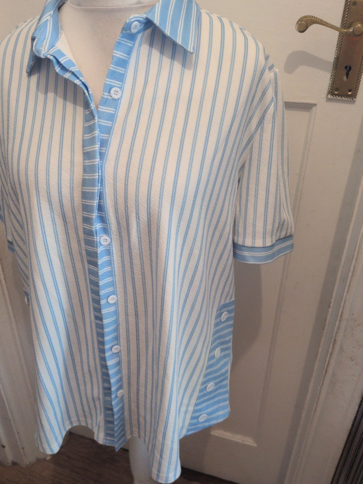 Ladies Size 4XL Blue Striped Collared Short Sleeve Blouse