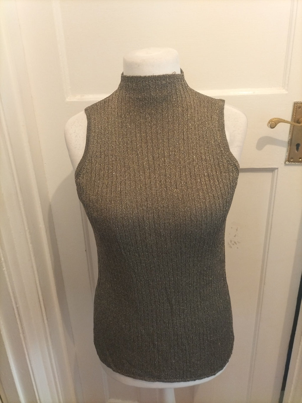 Ladies Chico's Size 1 Grey Sleeveless Blouse