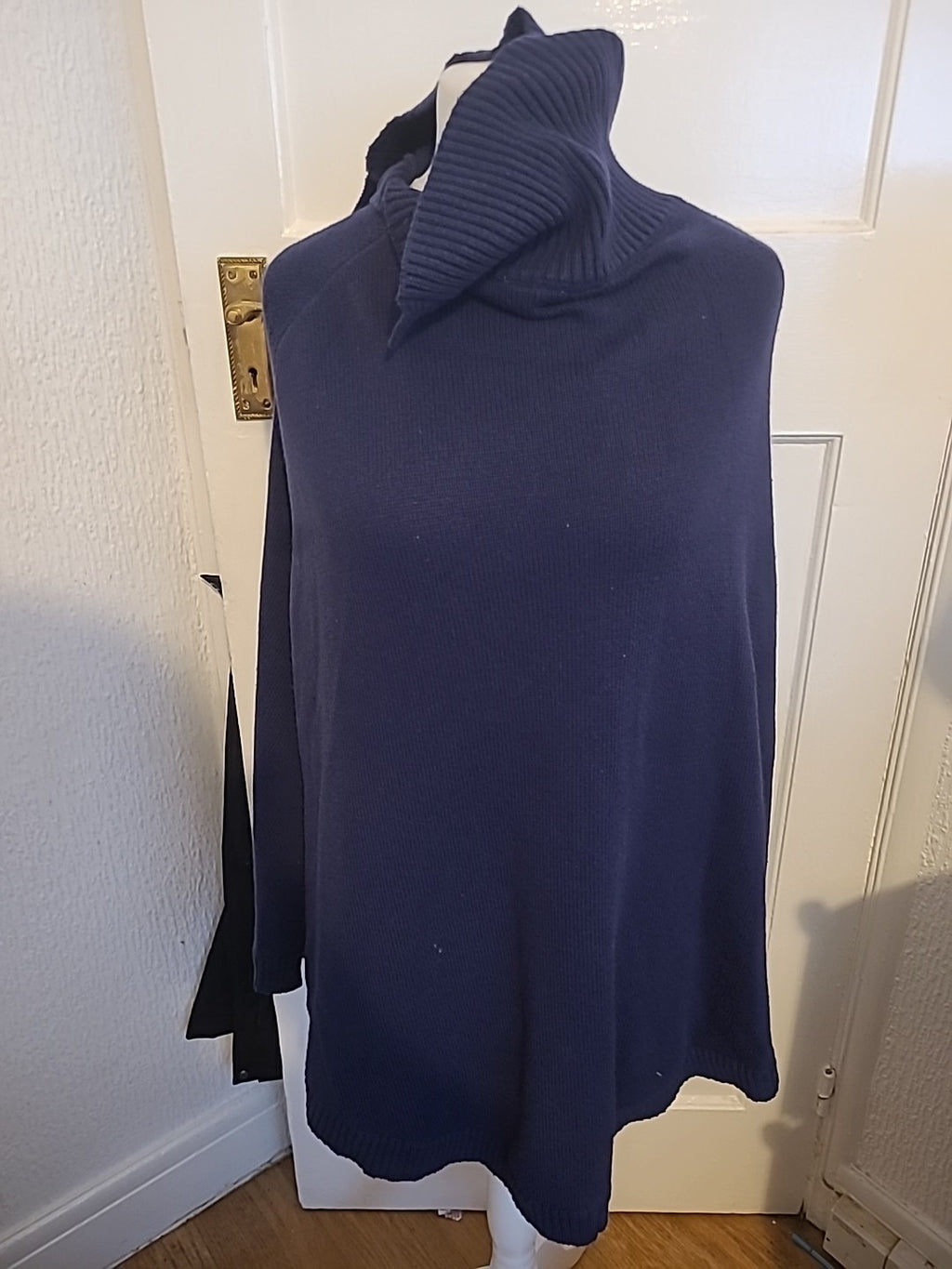 Ladies Jojo Mamam Bébé Size Small Navy Poncho