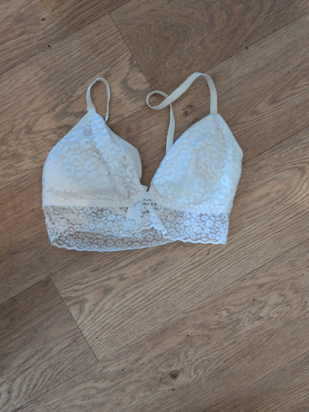 New Look 12 White Lace Bralette Padded