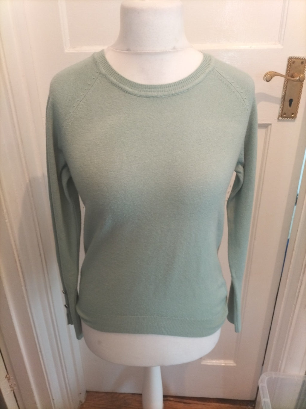 Primark 6-8 Pale Green Long Sleeve Lightweight Jumper