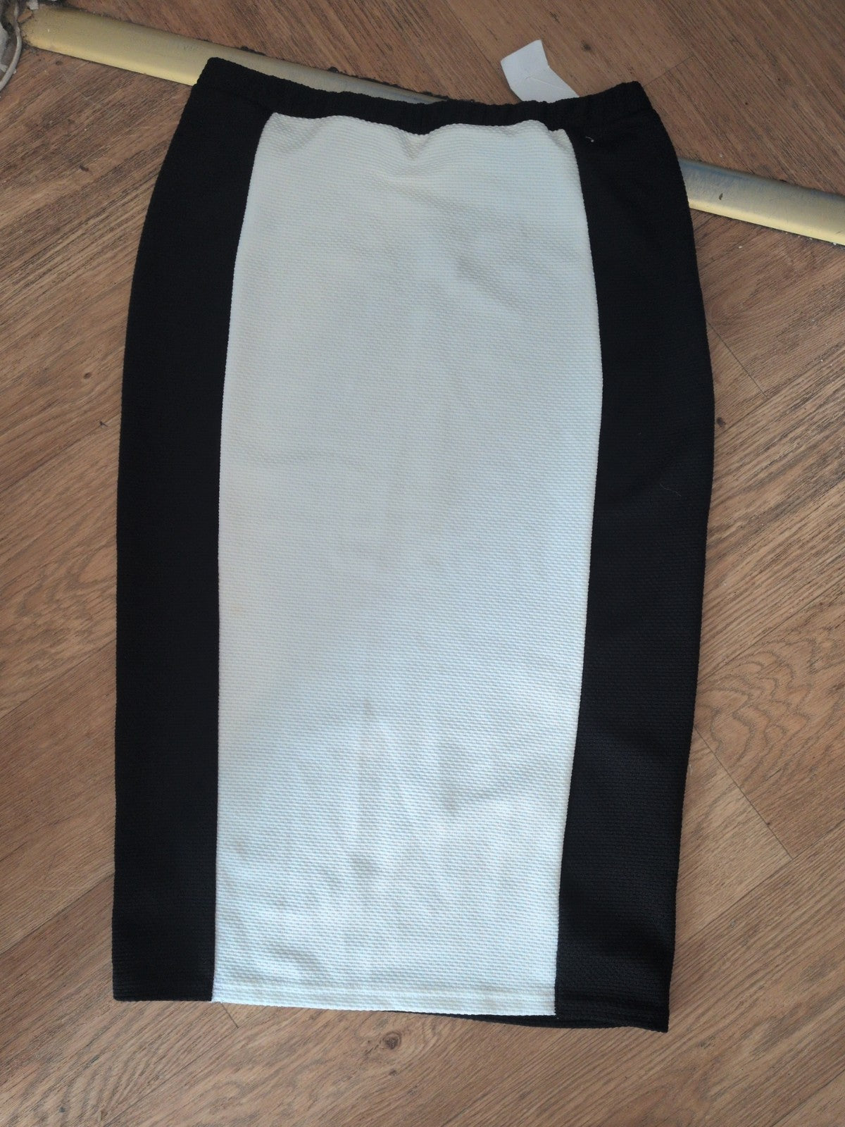 Brand New Primark 12 Black And White Elasticated Long Length Skirt