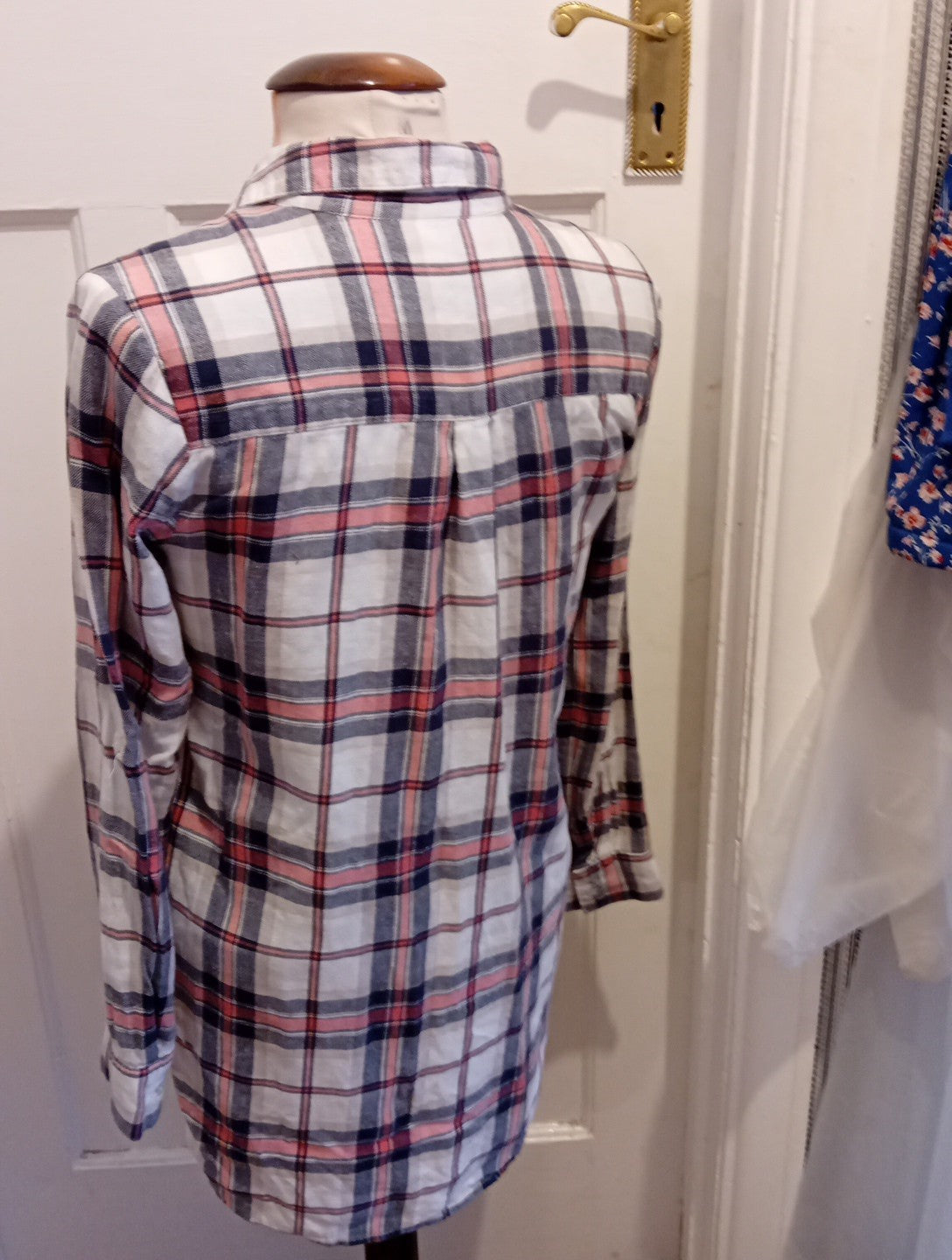 Ladies Select Size 8 Pink/Grey Check Long Sleeved Buttoned Blouse