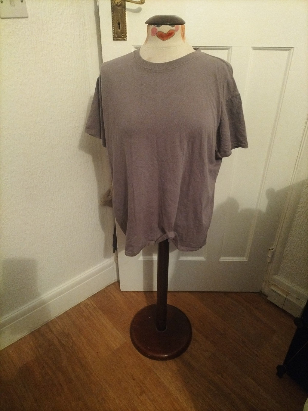 Mens Boohoo Size Medium Greyish Purple Short Sleeved Tee