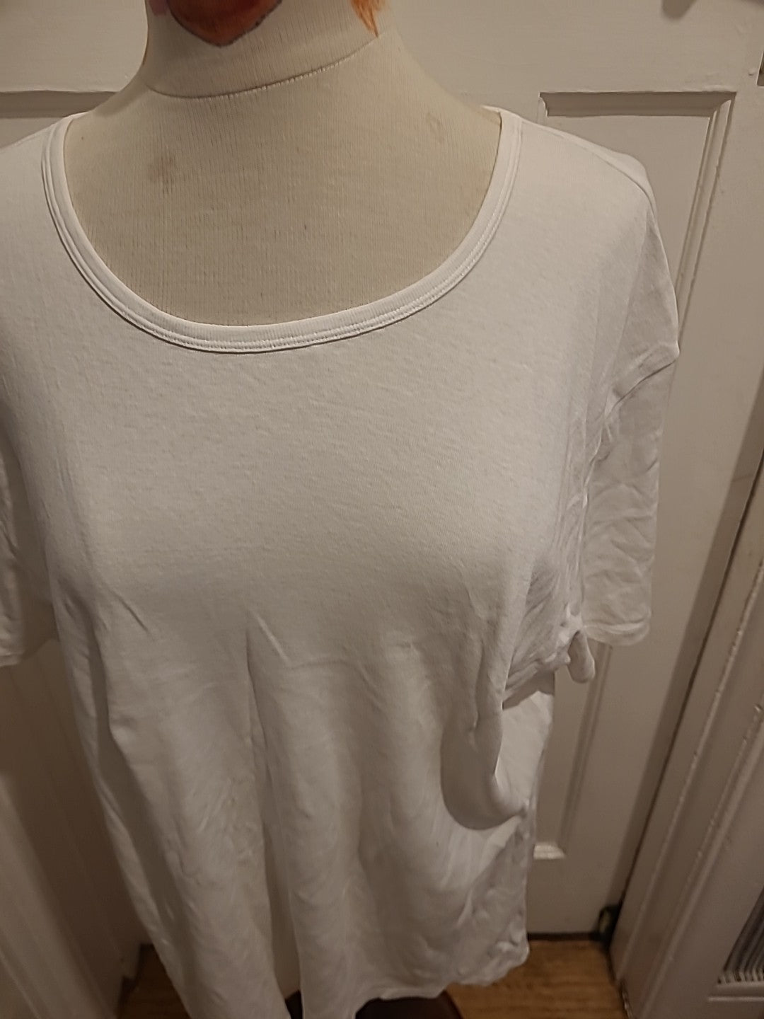 Mens M&S Size Extra Large White Short Sleeved Tshirt