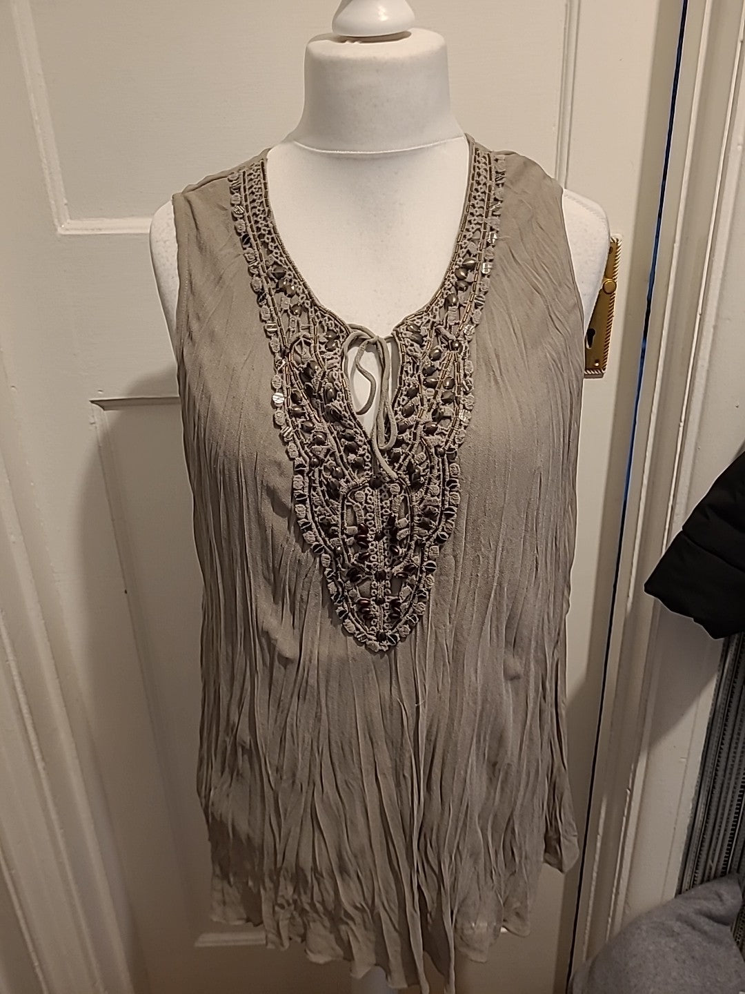 Ladies Soon Size 20 Brown Lined Sleeveless Blouse