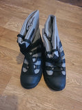 Mens Size Uk 7-8 Grey Walking Boots
