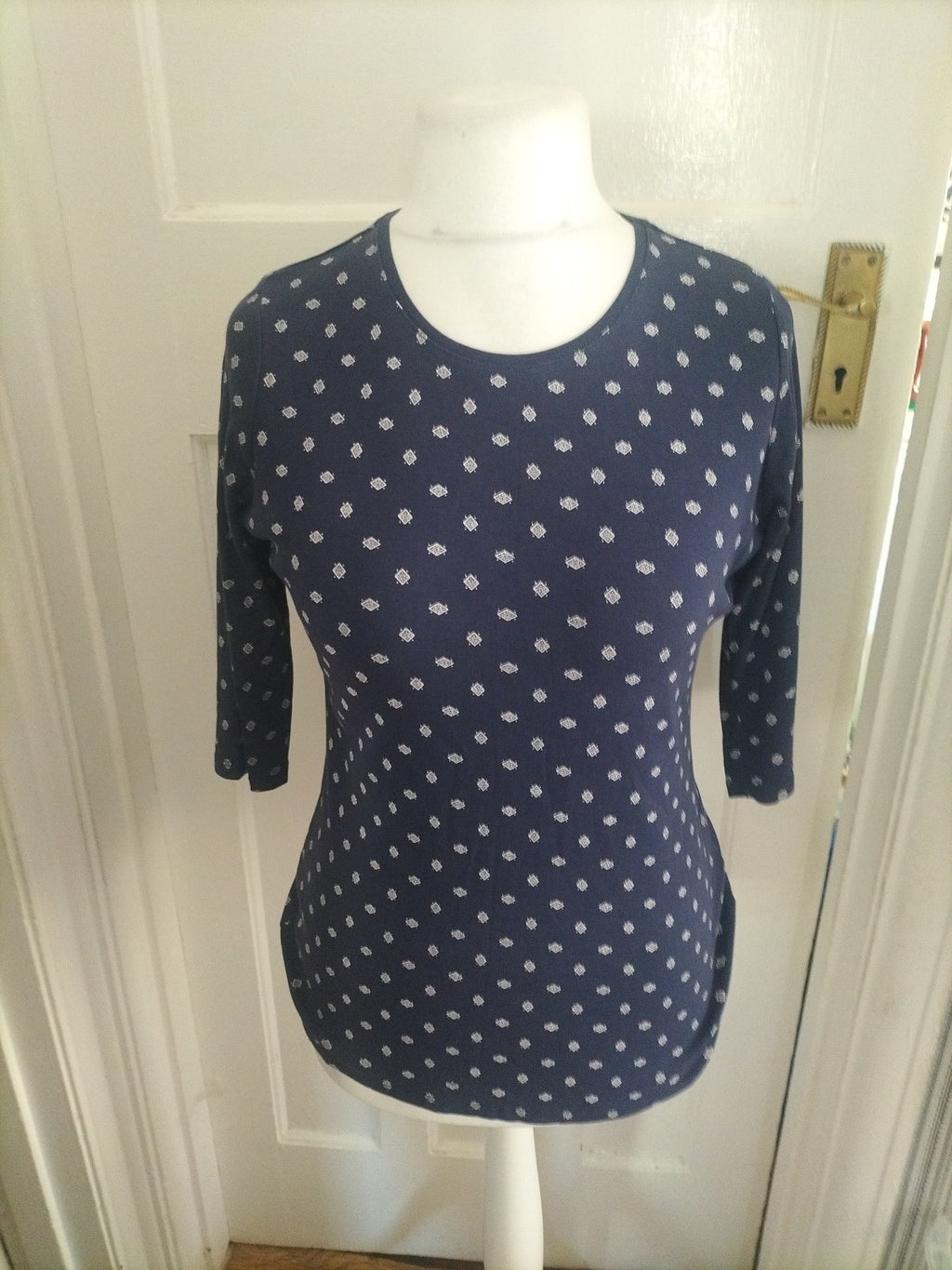 Ladies M+S Size 10 Blue And White Patterned Long Sleeve Top