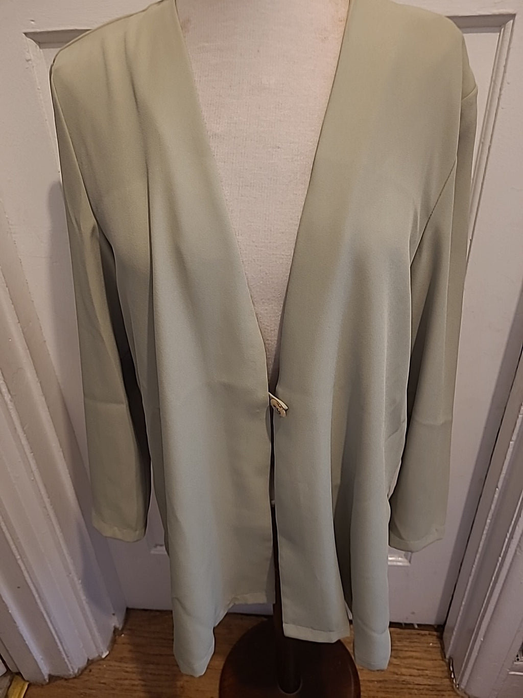 Ladies Monalisa Size M/L Green Long Sleeved Lightweight Blazer/Cardigan