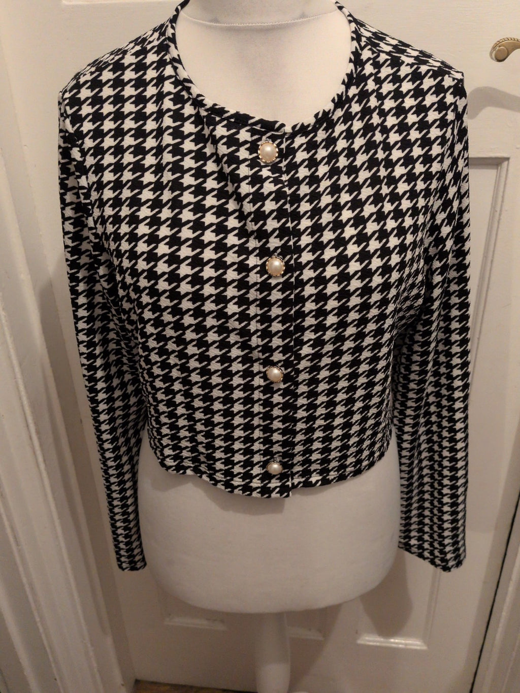 2XL Black And White Long Sleeve Button Blouse