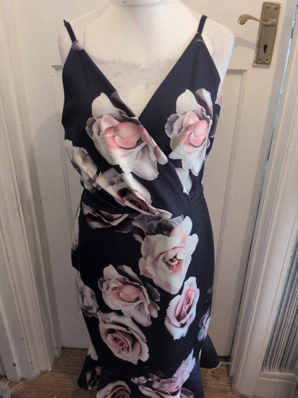 Ladies Boohoo Size 18-20 Navy Floral Sleeveless Dress