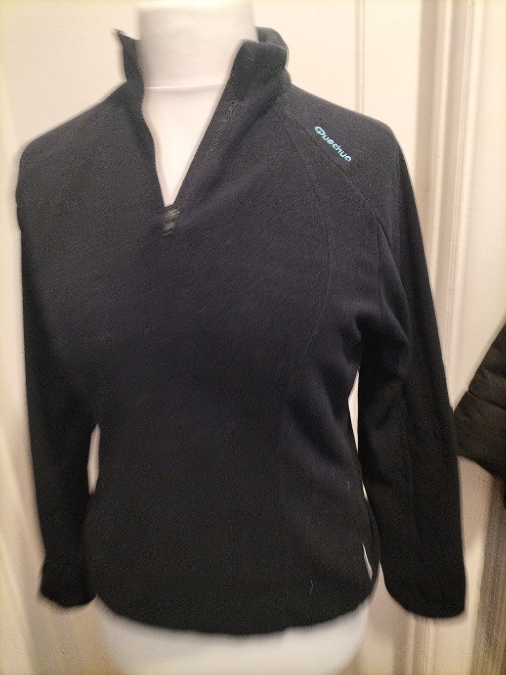 Ladies Decathlon Size Large Black Jumper