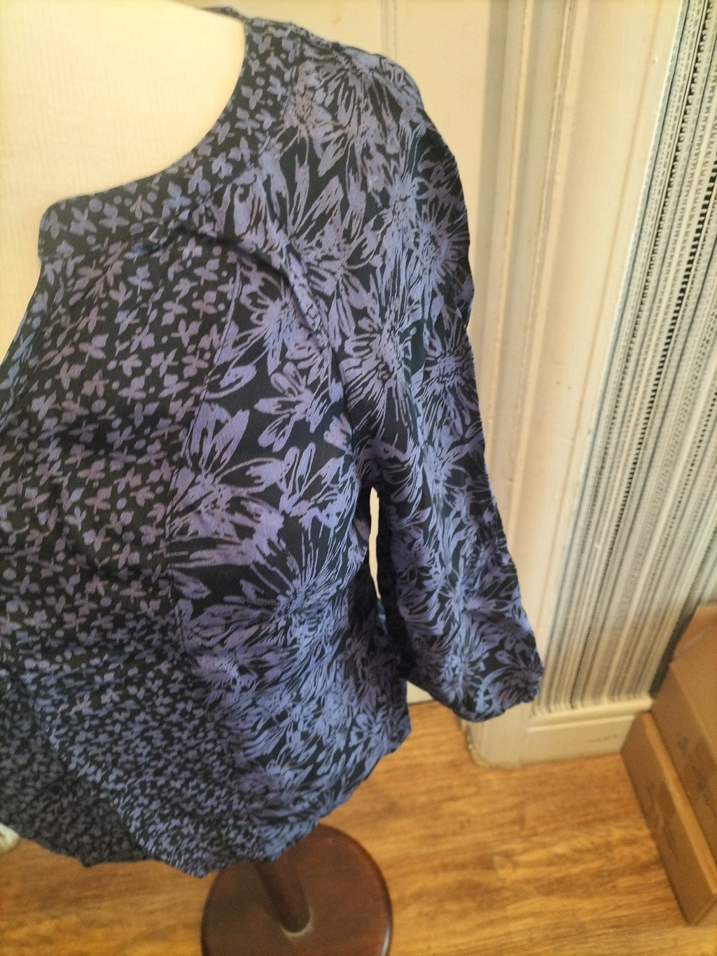 Ladies Small Purple Black Floral Long Sleeved Blouse