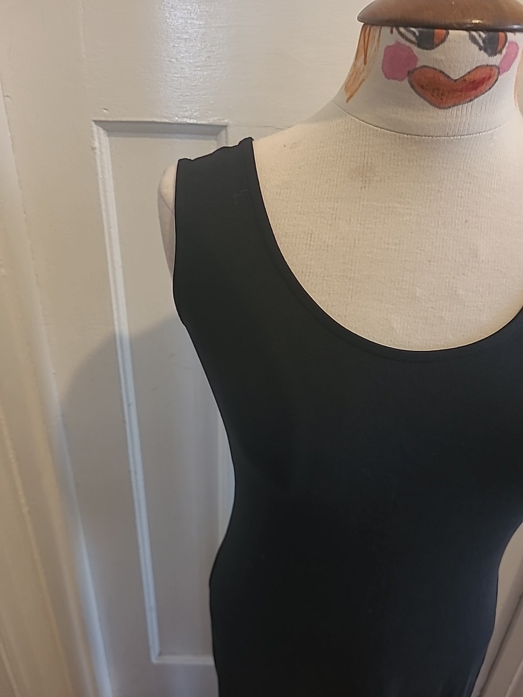 Ladies Find Size Small Black Split Hem Sleeveless Long Length Dress